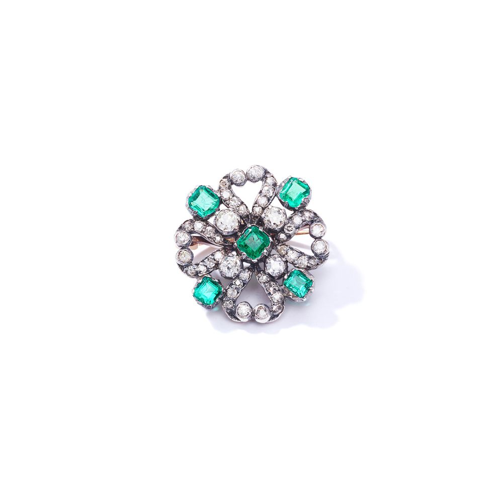 A late 19th century emerald and diamond brooch, circa 1880 四叶形设计，镶嵌老式和玫瑰式切割钻石，中间&hellip;