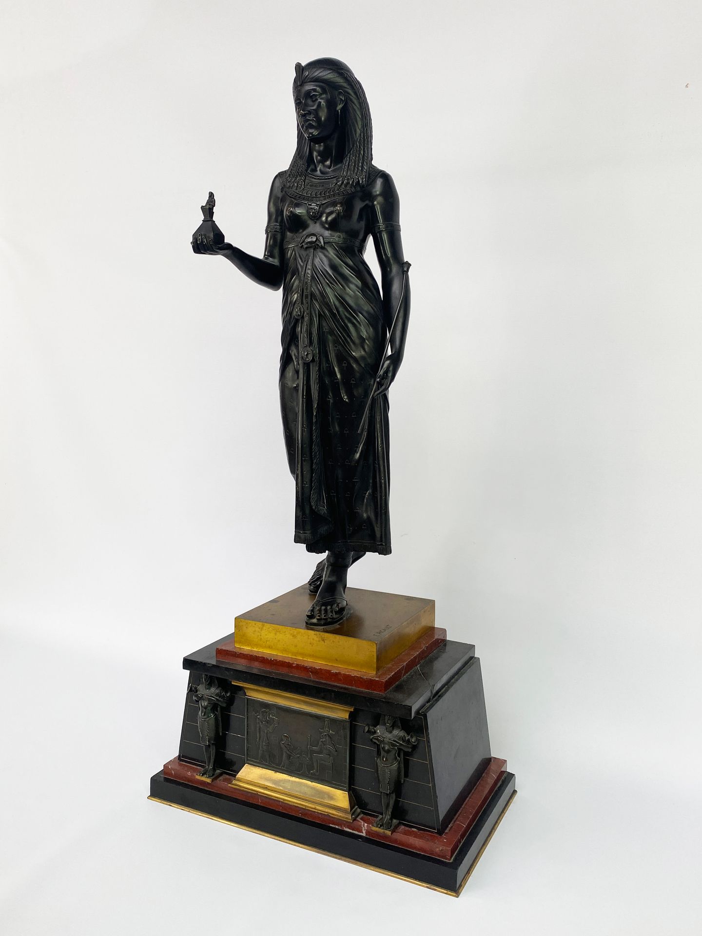 Null Emile Louis PICAULT (1833-1915)

La déesse à l'offrande, Egypte.

Important&hellip;