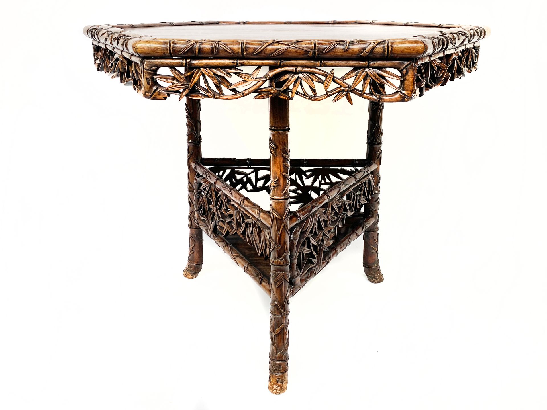 Null Hexagonal table top in molded and carved wood, the belt richly carved with &hellip;