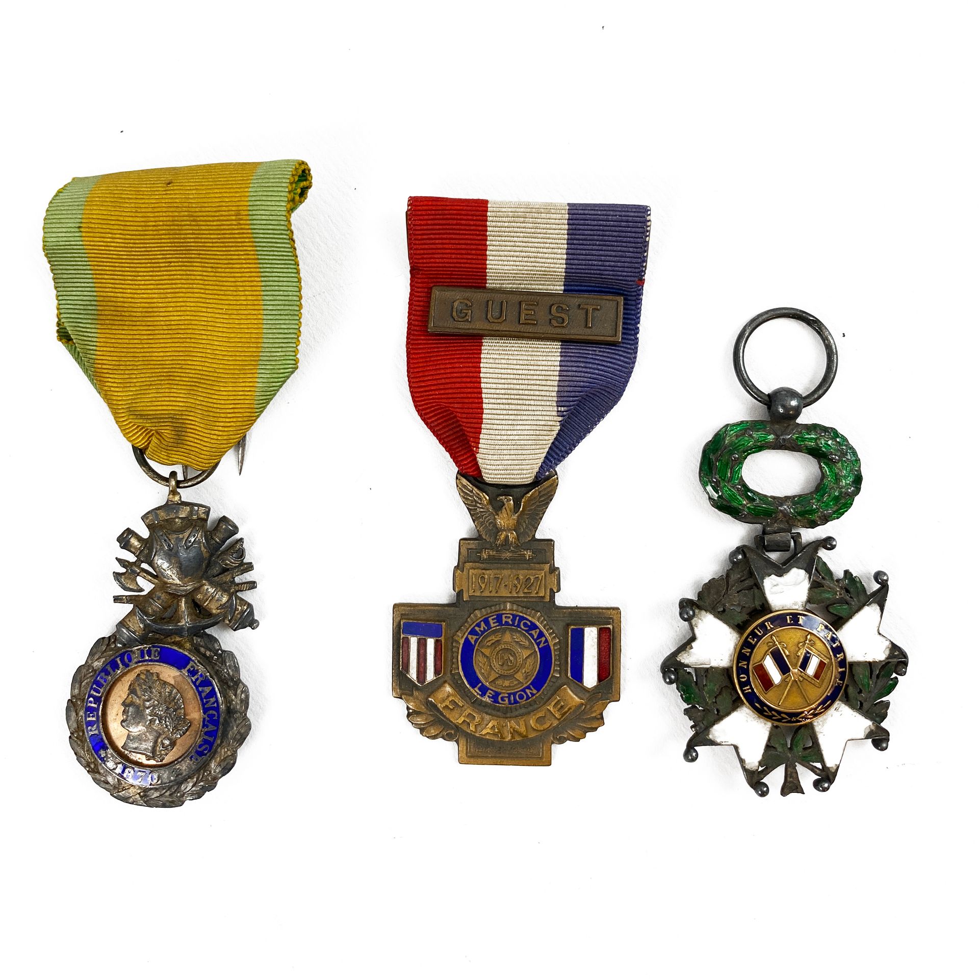 Null FRANCE
Lot comprenant une croix de chevalier de l’Ordre de la Légion d’honn&hellip;