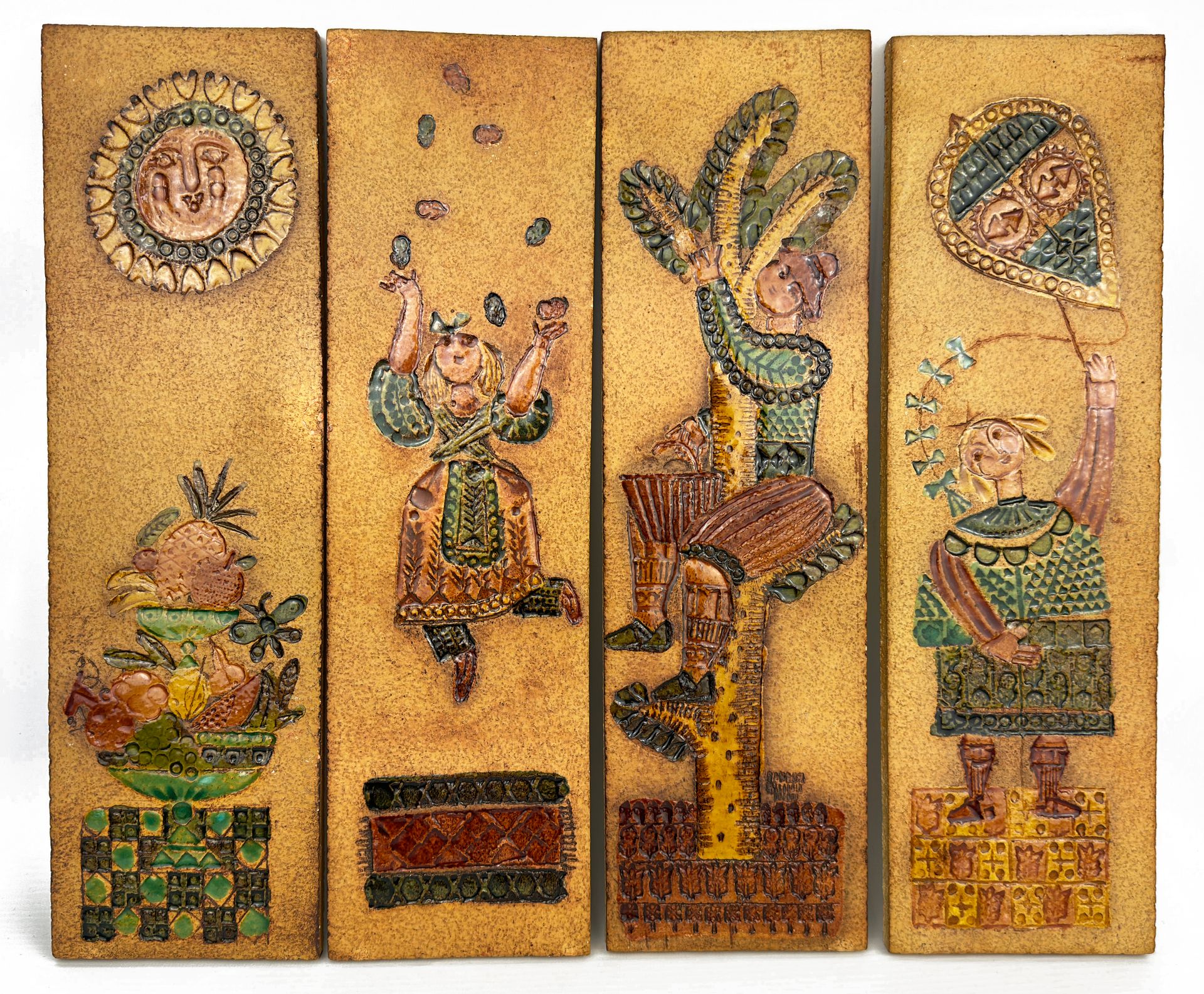 Null Roger CAPRON (1922-2006)
Conjunto de cuatro placas de cerámica esmaltada
Un&hellip;