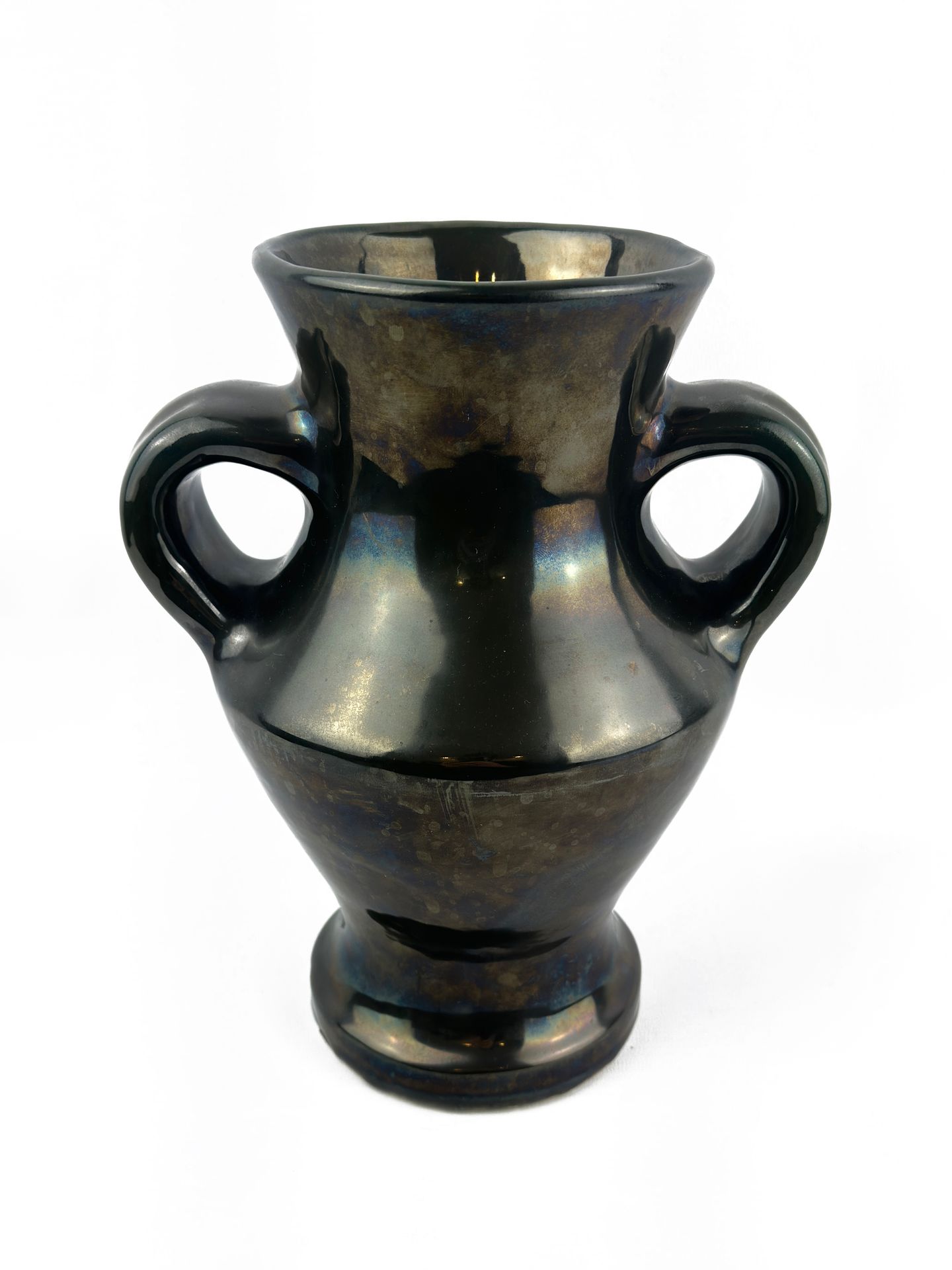 Null Roger CAPRON (1922-2006)
Vase à oreilles, circa 1960, en céramique émaillée&hellip;