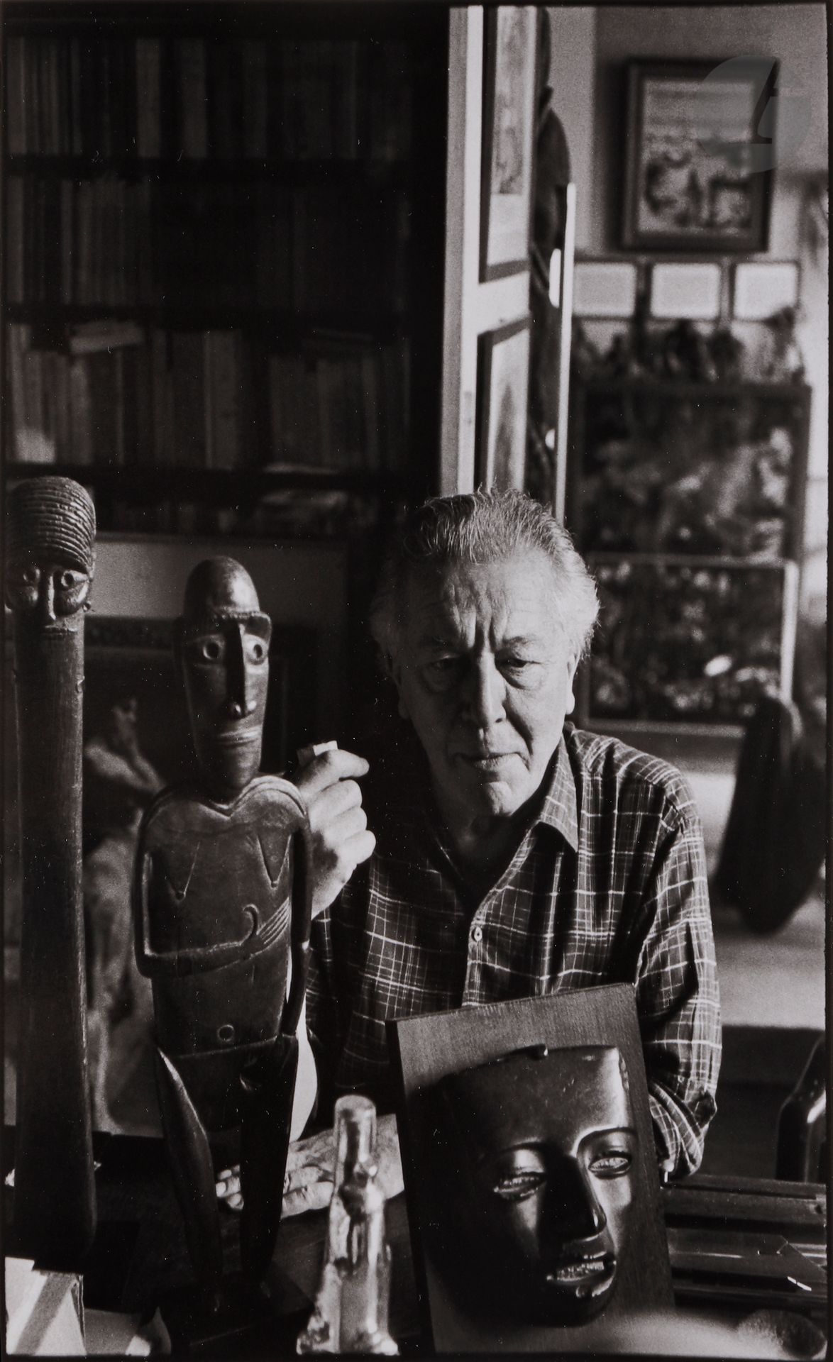 Null *Henri Cartier-Bresson (1908-2004)
André Breton dans son appartement, 1961.&hellip;