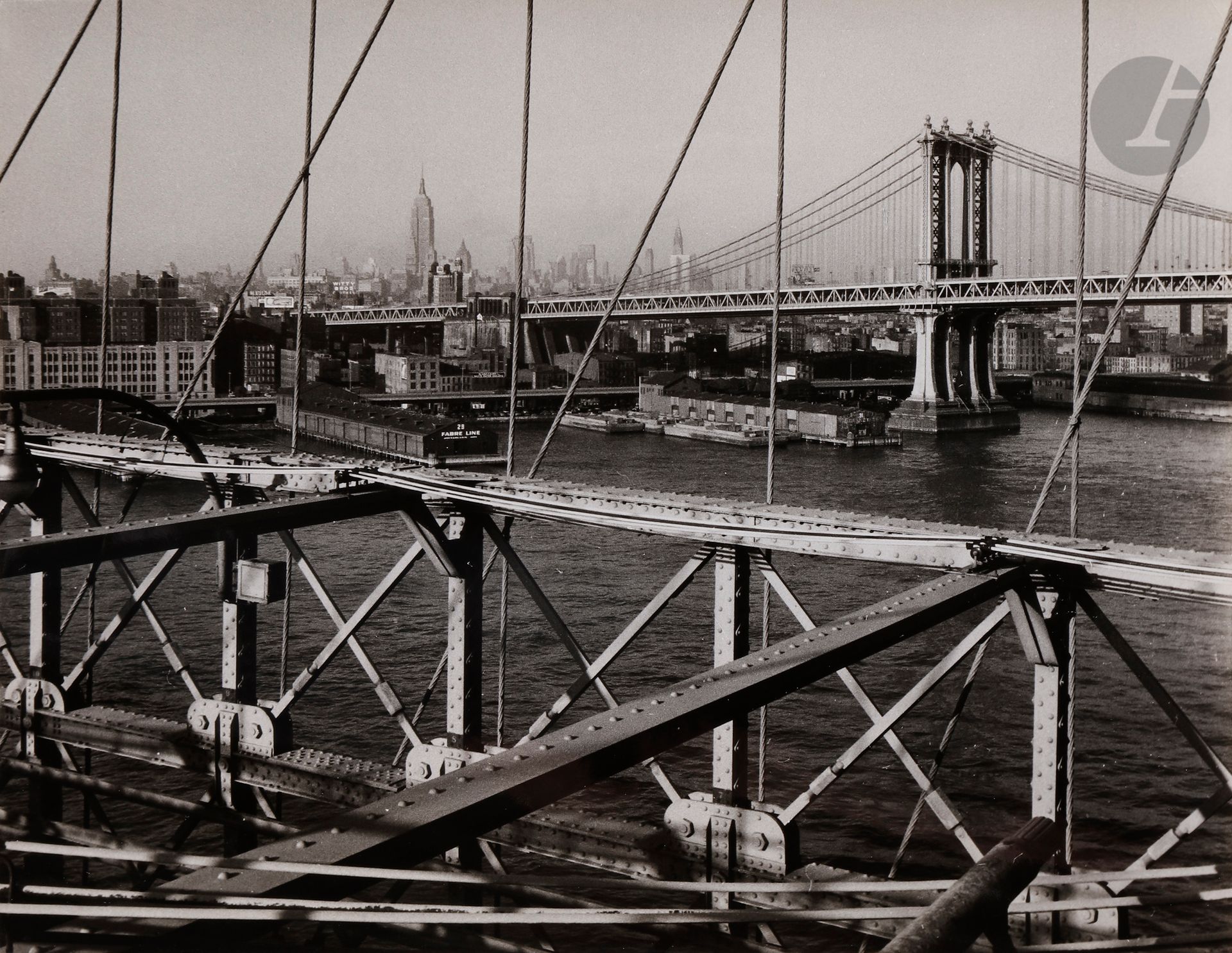 Null *Mario De Biasi (1923-2013)
Pont de Brooklyn. New York, 1955.
Épreuve argen&hellip;