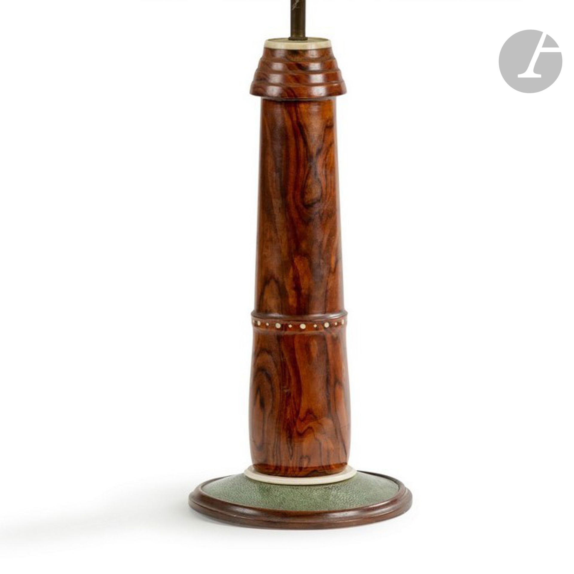 Null 
CLEMENT ROUSSEAU (1872-1950)

Raro e importante soporte de lámpara de époc&hellip;