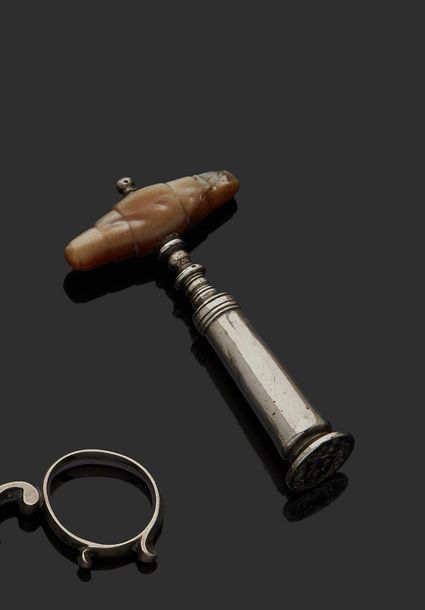 Null CORKSCREW, 18th CENTURY
In silver and mother-of-pearl