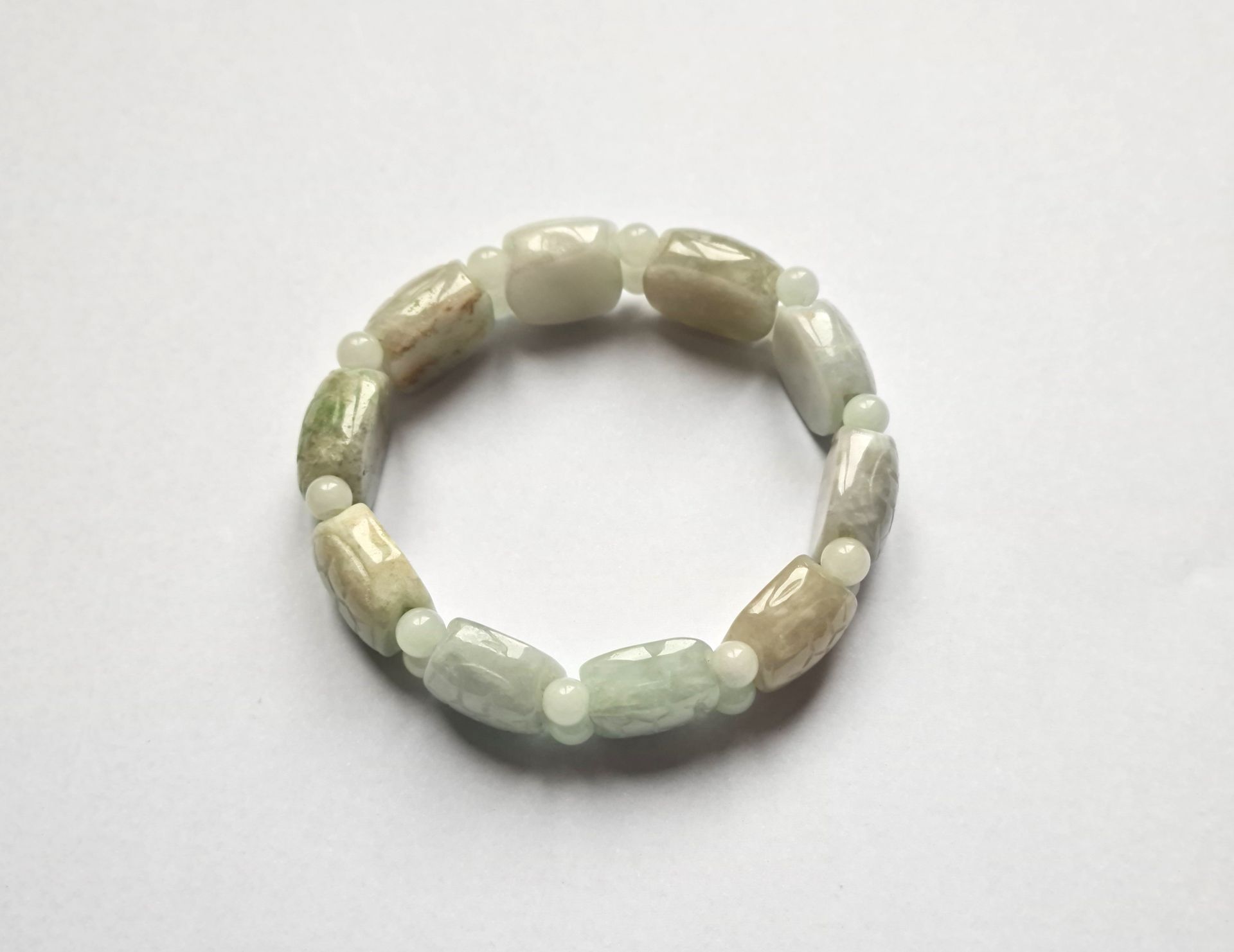 Null Bracelet de motifs de jade gravés de carapaces de tortues scandés de billes&hellip;