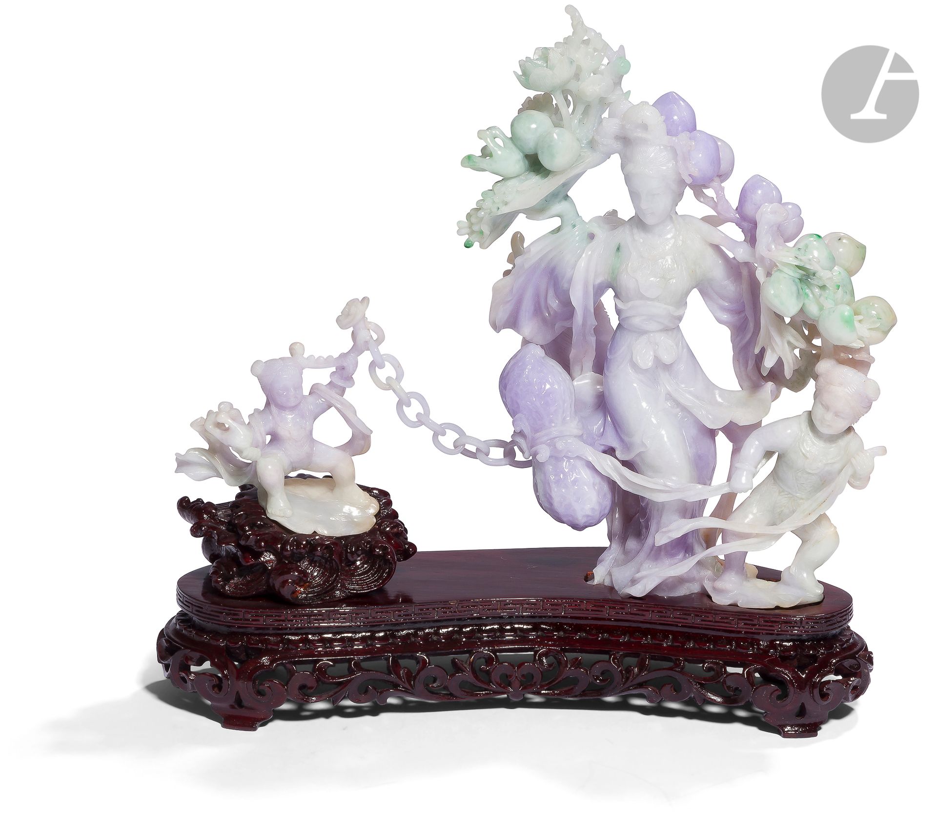 Null 
CHINE - XXe siècle



Groupe sculpté en jade de Birmanie figurant une jeun&hellip;