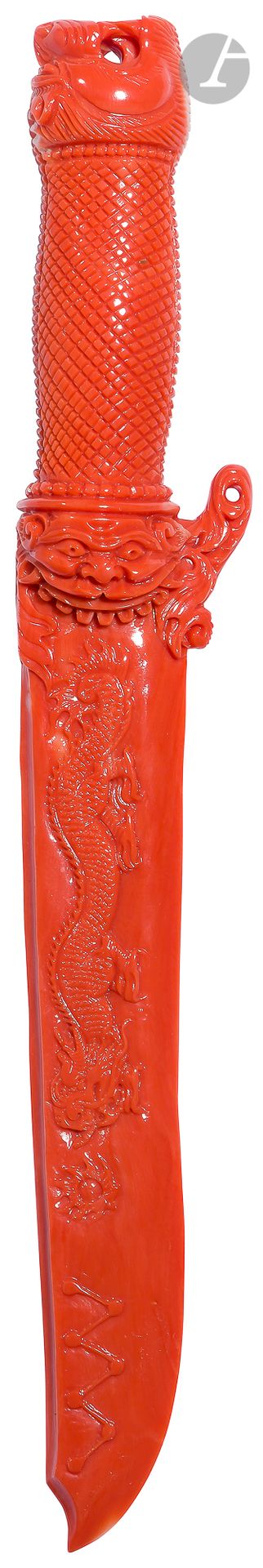 Null CHINE - XXe siècle
Coupe-papier en corail à décor en relief double-face de &hellip;