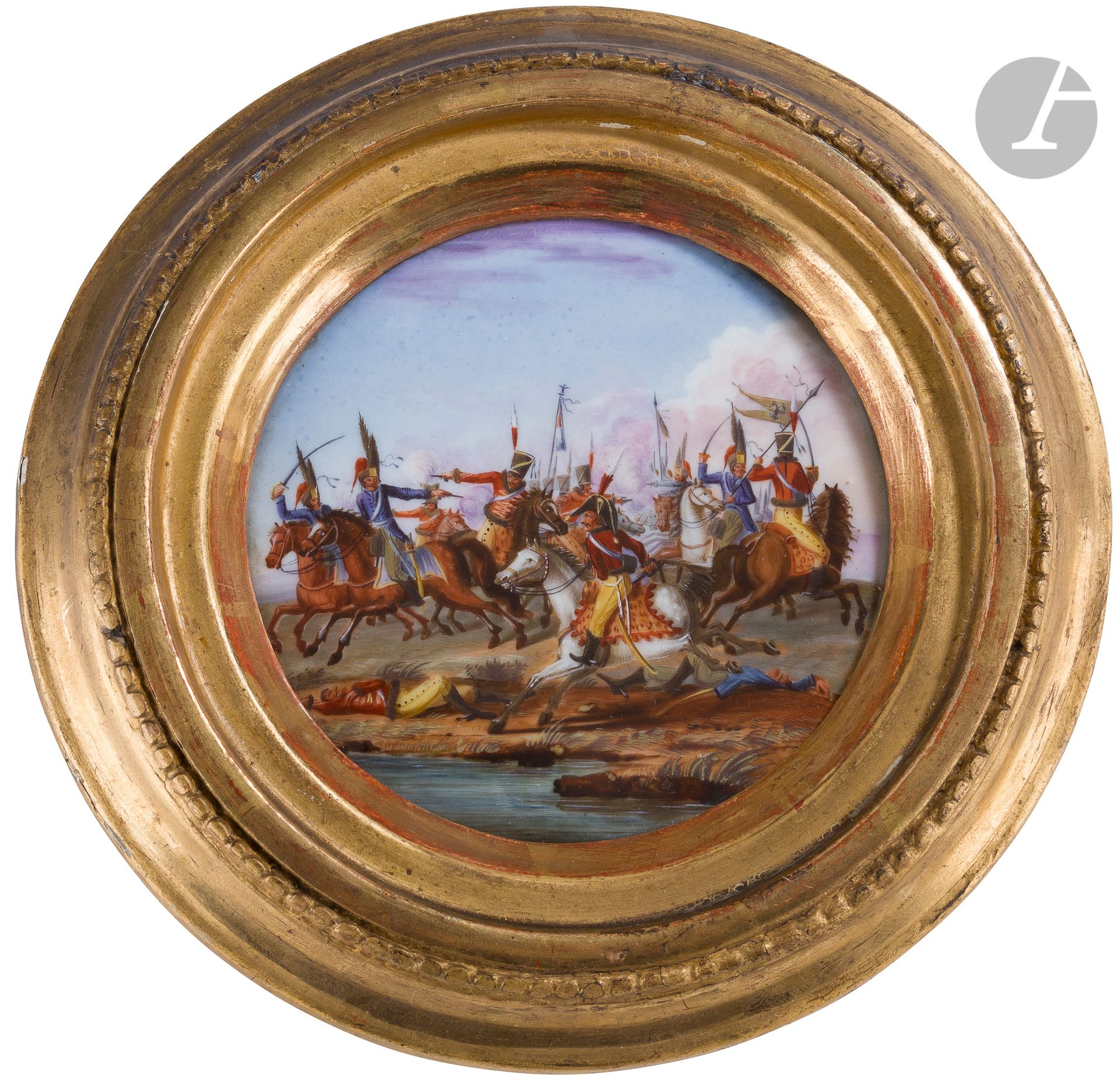 Null 19世纪初的法国学校。
法国轻骑兵和奥地利骑兵之间的战斗。第一帝国
时期彩绘瓷圆盘。
直径：9,5
厘米黄金
框架
。
A.B.E.