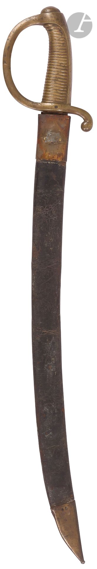 Null 步兵军刀称为打火机。
青铜安装。警卫与凡尔赛宫的树枝打成的。弯刀，平背，有 "1815 "的残余标记，盖有印章。
皮制刀鞘，有两个铜质配件（缺少帽扣）&hellip;