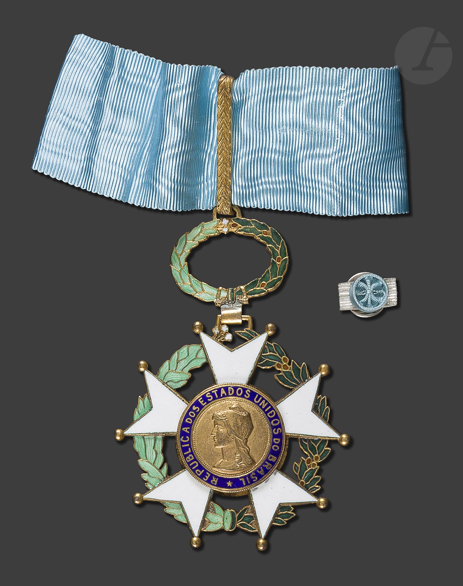 Null BRAZIL
ORDER OF THE CROSS OF THE
SUDCMATE 鎏金铜和珐琅

的
指挥官十字勋章
（小缺口）。
86 x 61 &hellip;