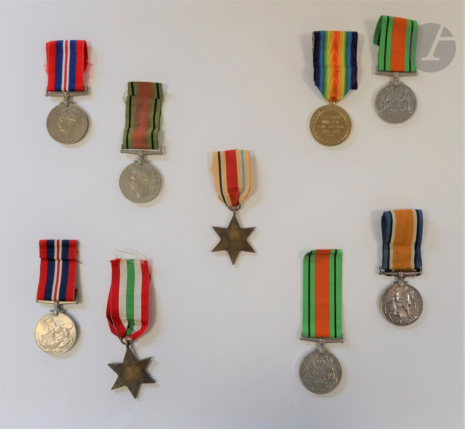 Null GREAT BRITAIN
一套九枚，包括联盟勋章、14-18勋章（授予BARCLAY）、联盟勋章（授予BARCLAY）、三枚国防勋章、两枚1939-&hellip;