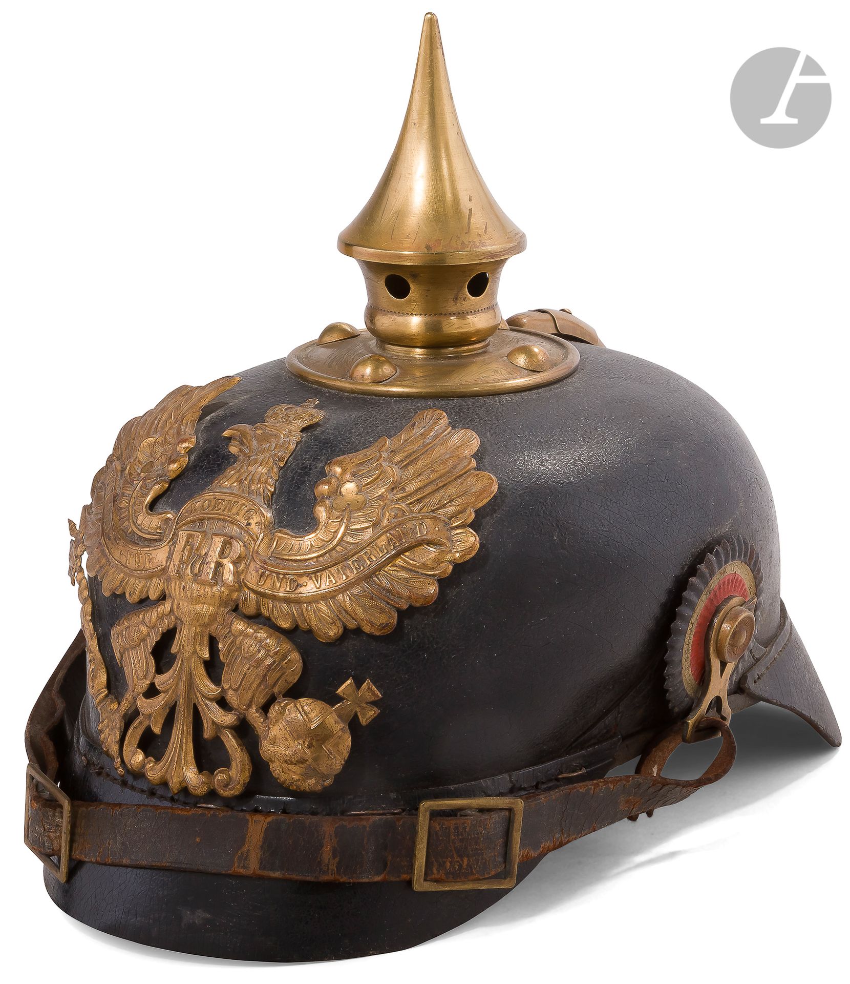 Null Casque à pointe prussien modèle 1895.
Bombe et jugulaires en cuir. Plaque à&hellip;