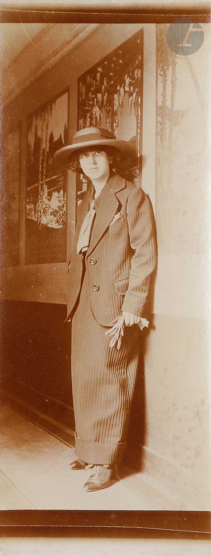 Null Claude Cahun (Lucy Schwob, dite) (1894-1954)
Autoportrait devant les affich&hellip;