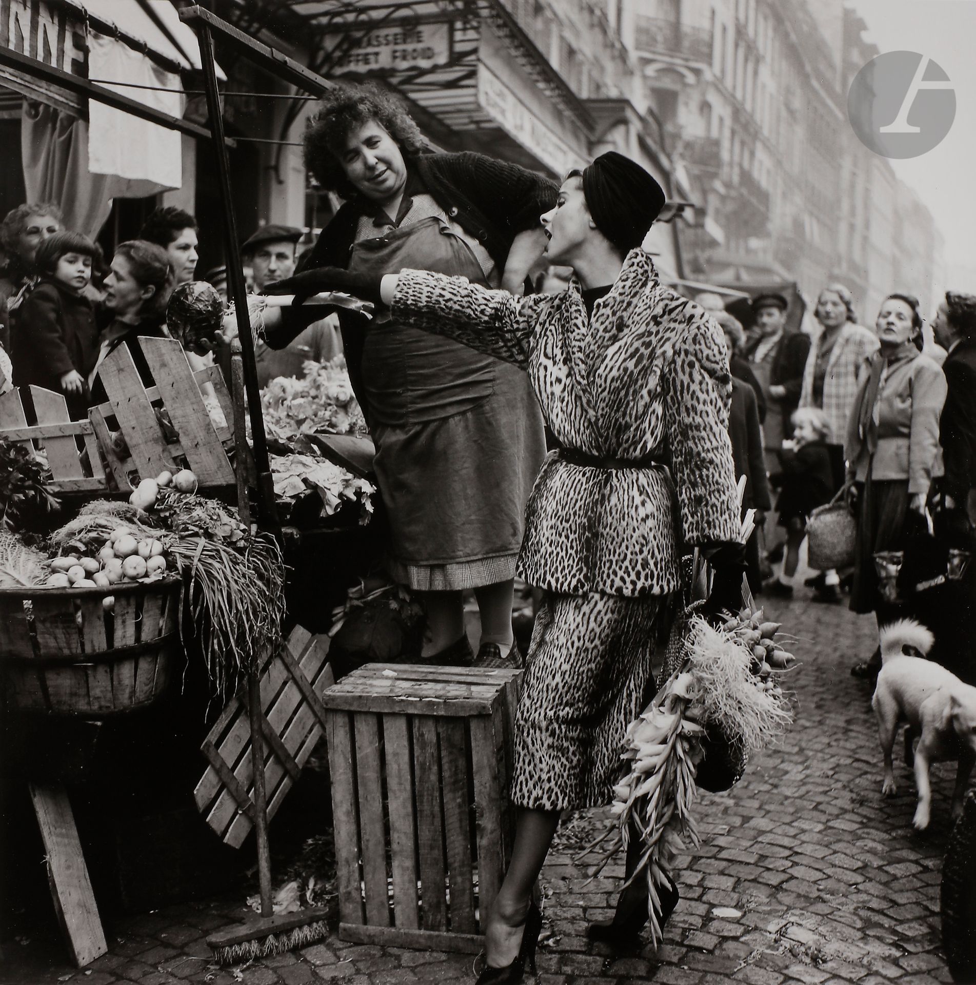 Null Pierre Boulat (1924-1998) 
Marie Chantal en manteau d’ocelot de Balmain au &hellip;