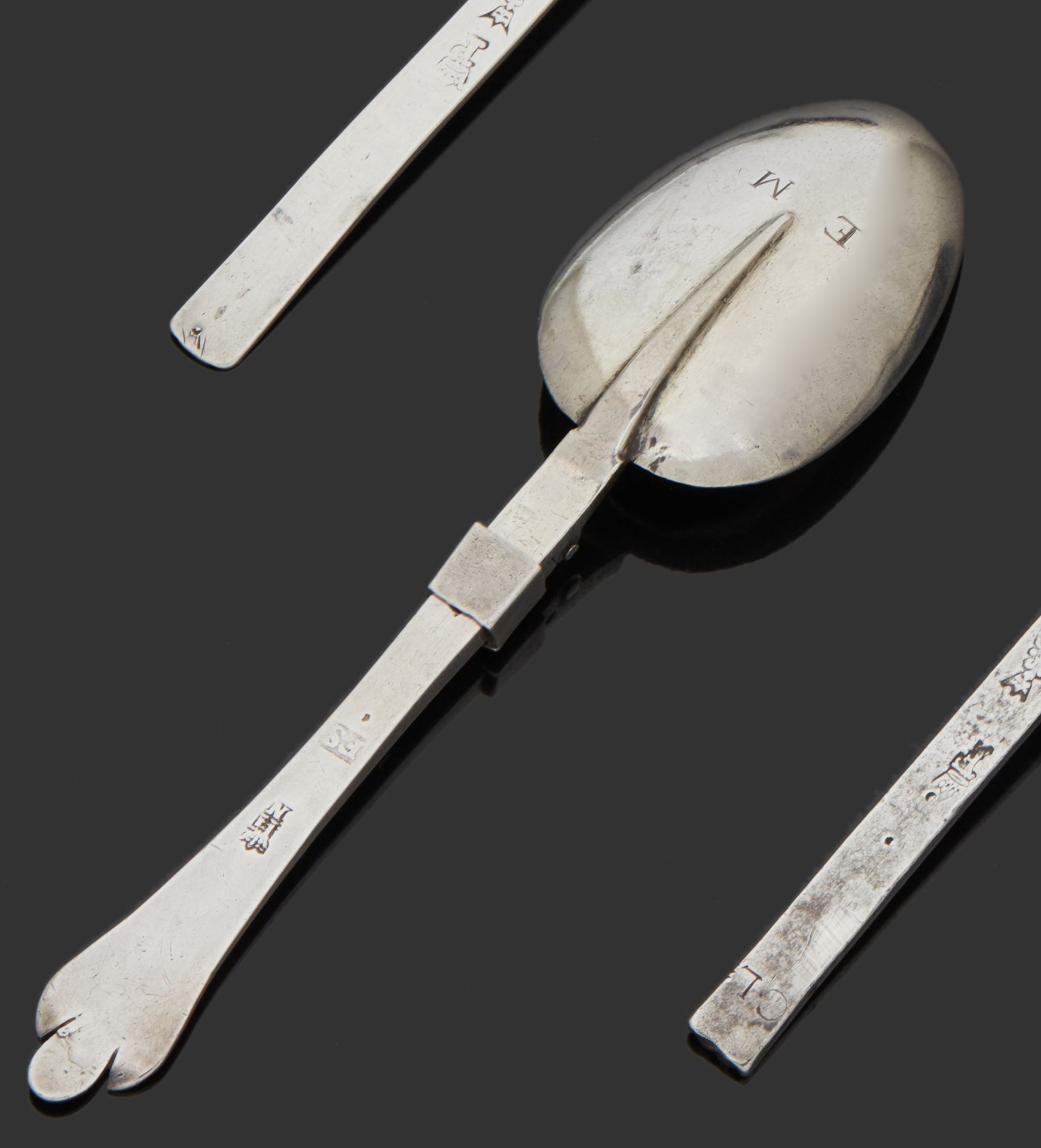 Null ÎLE DE RÉ 1689 - JURIDICTION DE LA ROCHELLE
Silver folding spoon rat tail m&hellip;