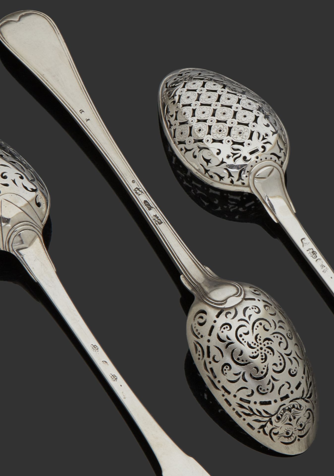 Null MONTPELLIER CRAFT 1781 - 1783
Silver olive spoon, drop of water model, bord&hellip;