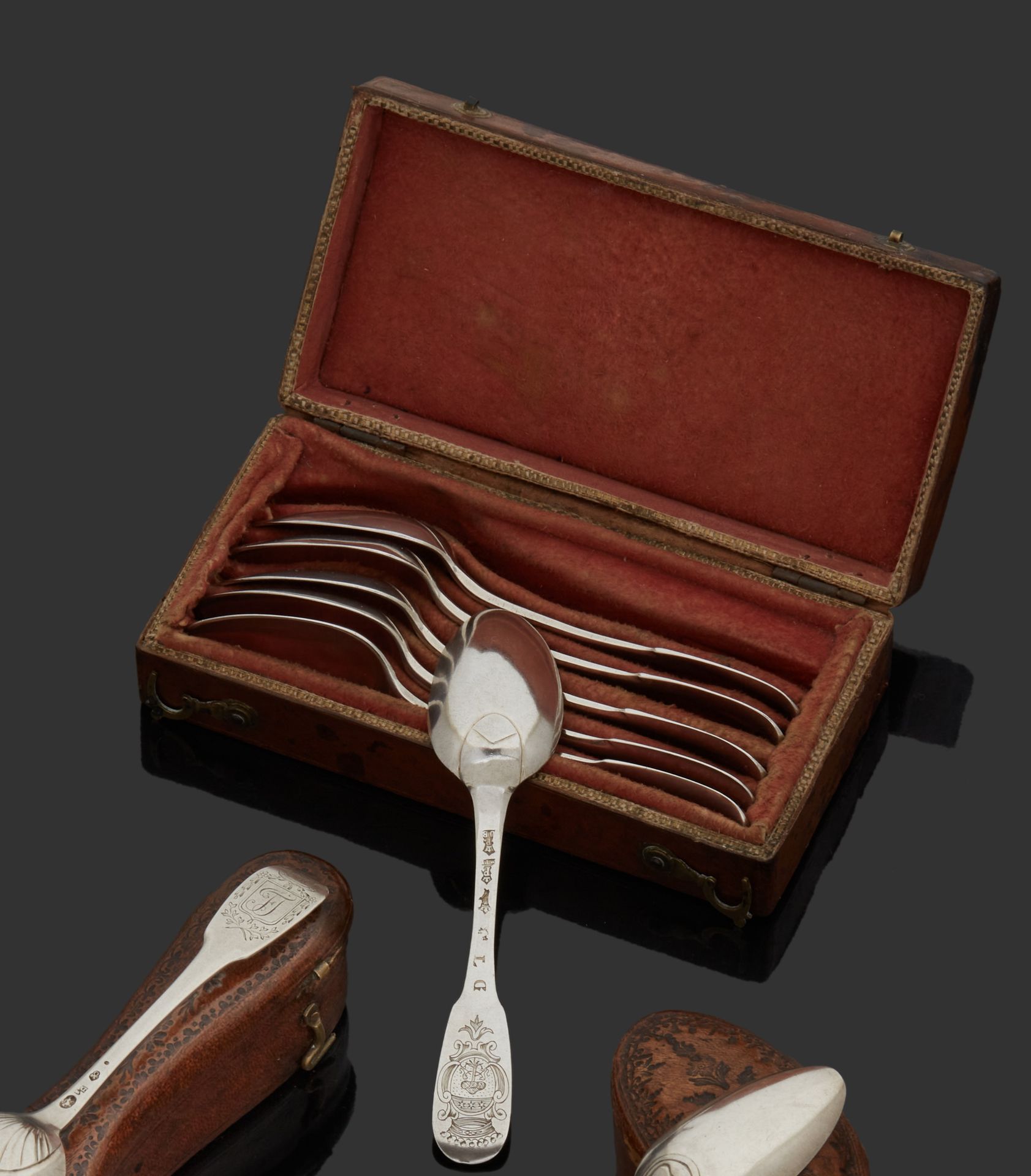 Null MONTPELLIER 1766
Set di sei piccoli cucchiai d'argento, modello uniplat, co&hellip;