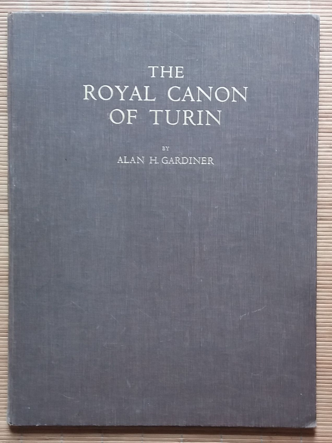 Null [ARCHÉOLOGIE - ÉGYPTOLOGIE]
1 ouvrage.

*The Royal Canon of Turin.
Par Alan&hellip;