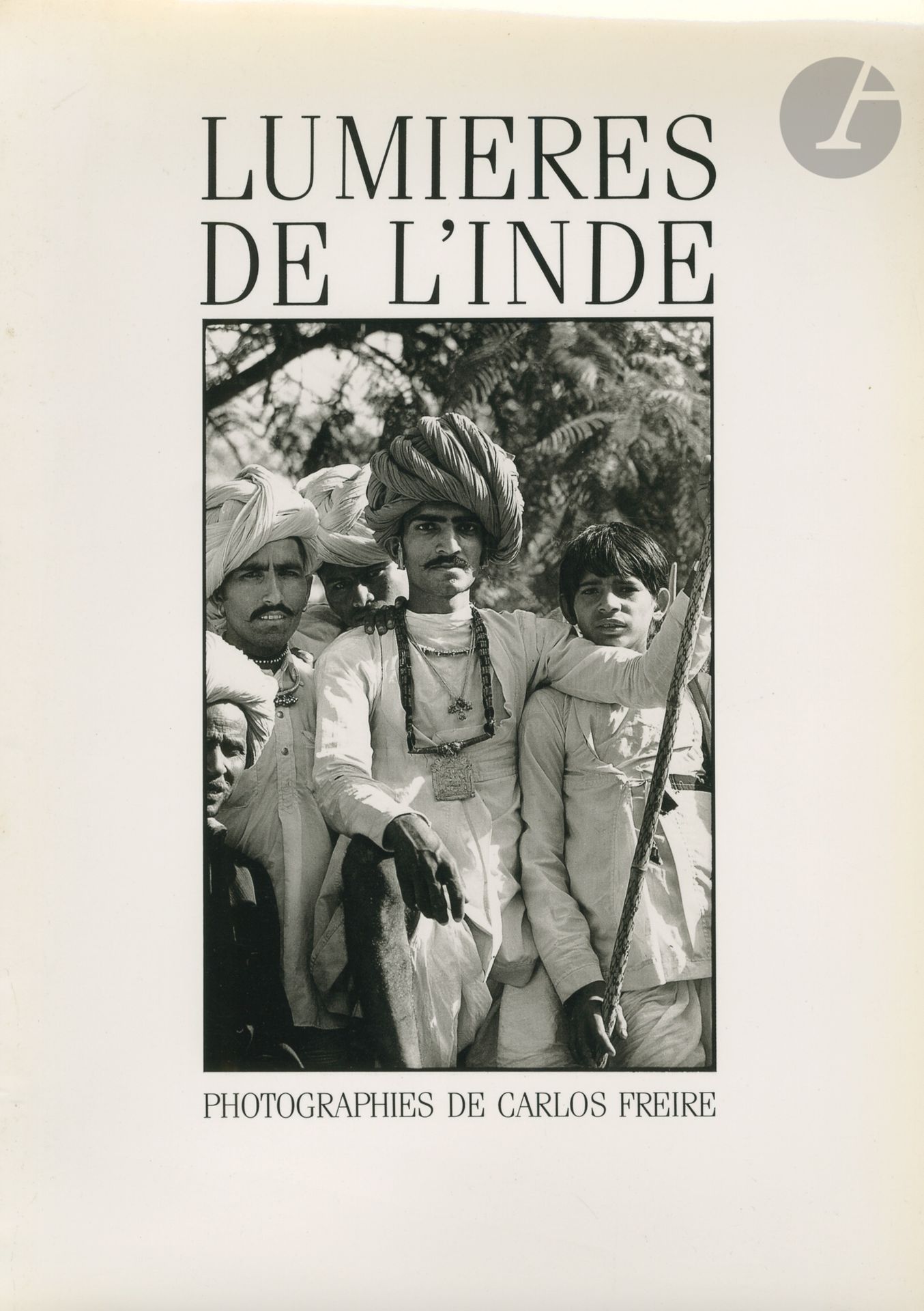 Null FREIRE, CARLOS [签名
]Lumières de l'Inde.
人类科学之家，巴黎，1986年，
四开本（29.5 x 21厘米）
。&hellip;