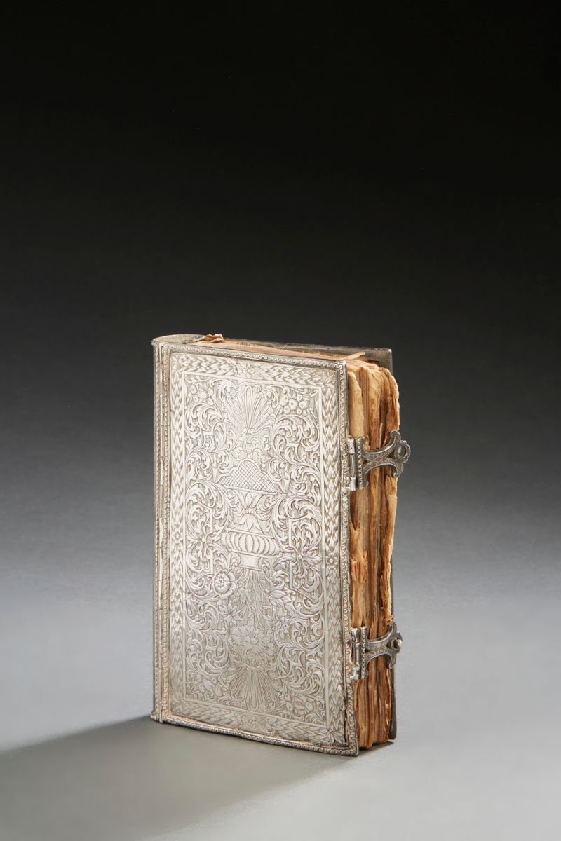 Null 
STRASSBURG CA. 1680 - 1700

Silberner Einband/Psalter, der an den Kapitale&hellip;
