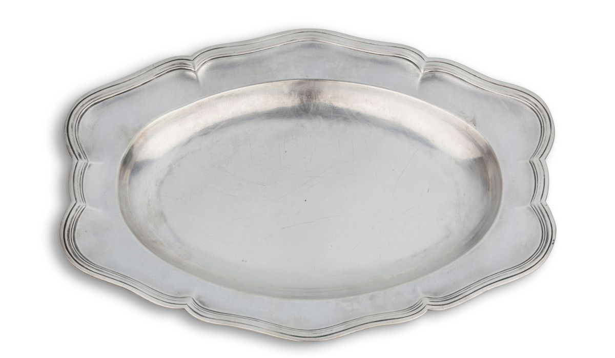 Null PARIS 1767 -
1768Silver ewer
basin of
oval shape with contours.
Master gold&hellip;
