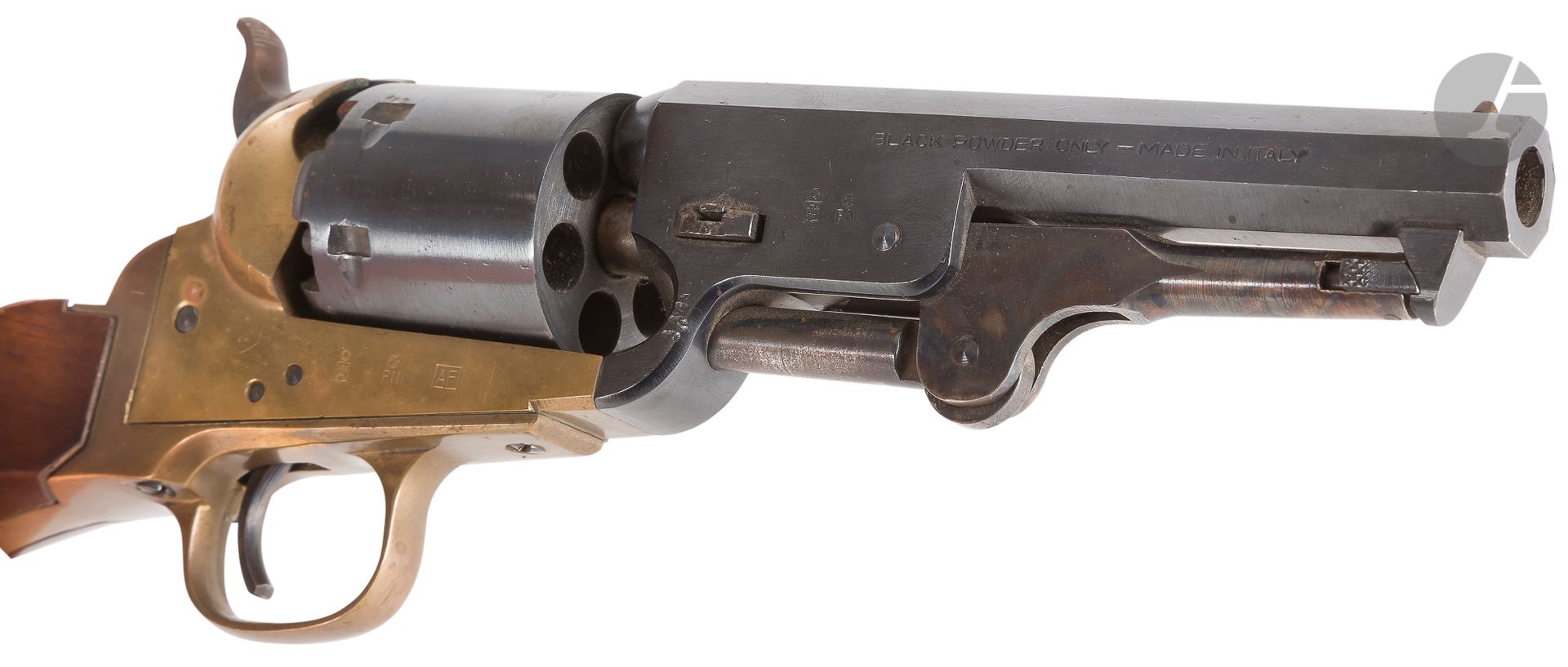 Null Colt 1851型 "海军 "六连发打击式左轮手枪，36口径。
青铜框架。上过清漆的胡桃木步枪枪托。
B.E.意大利再现，用于拍摄。