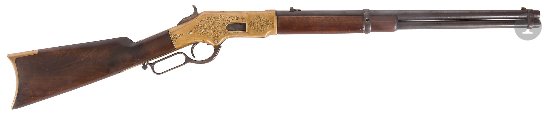 Null 温彻斯特 "1866型马鞍步枪，44口径环形。
圆形枪管（重修），带后视镜。缄默的标记。
黄铜框架上刻有树叶，并盖有 "63 "的印章。
黄铜配件和铁&hellip;