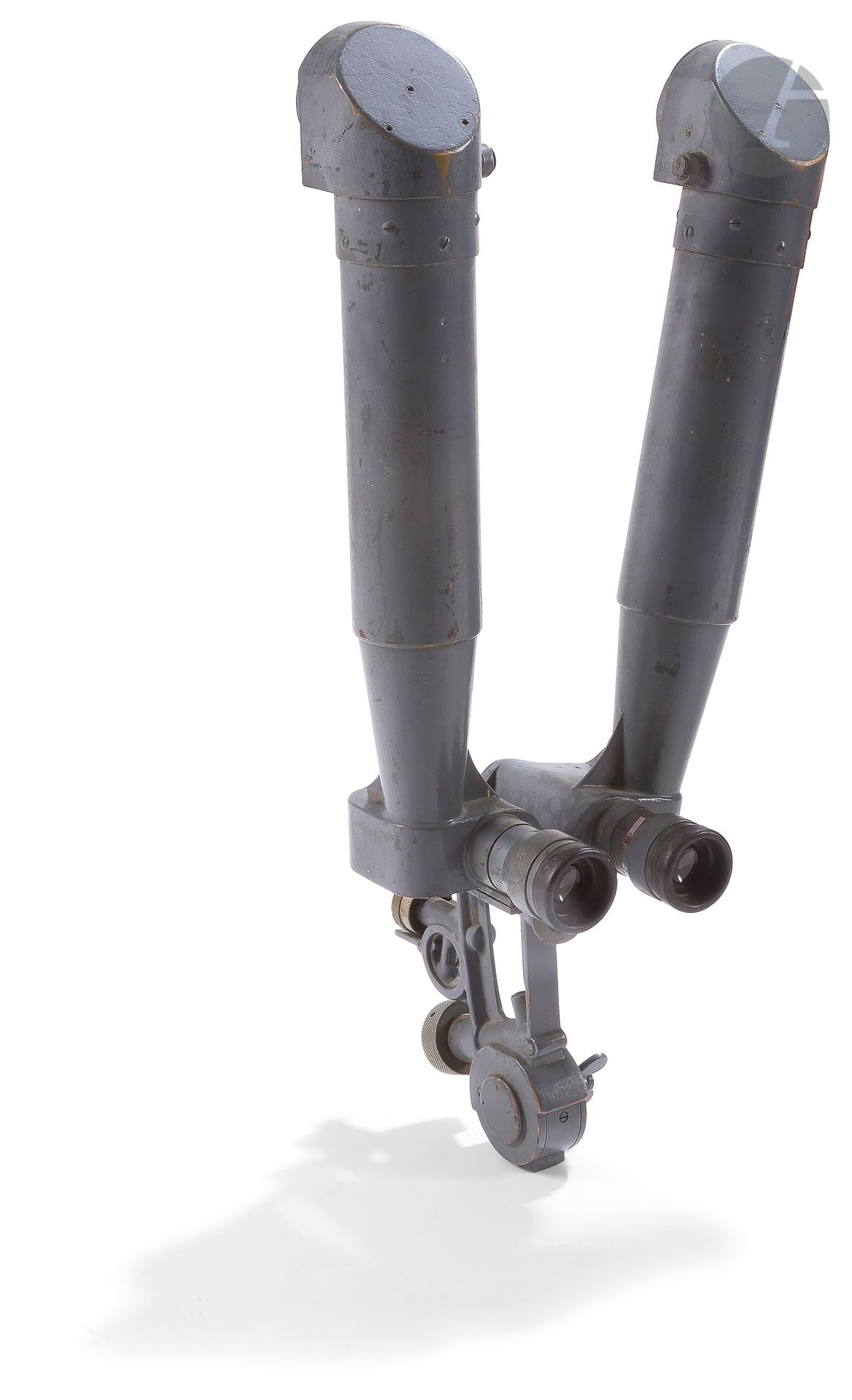 Null 一对德国SF09双筒望远镜，灰色涂装。
标有 "SF 09 MR 30630"。
由柏林戈尔茨公司制造。
A.B.E. 1st G.M.