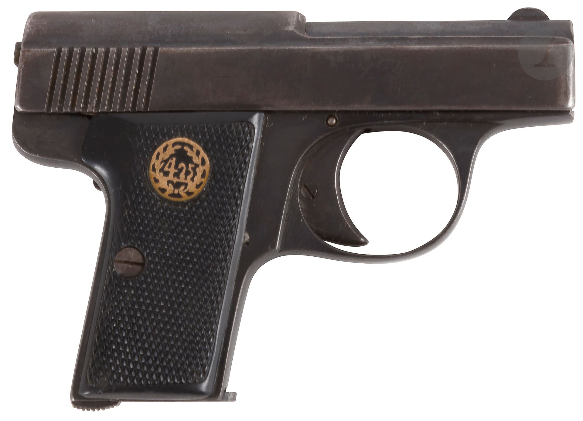 Null Liliput "1927型小型半自动手枪，8发，中心火力，4.25口径
。43毫米圆形
枪管。
 
枪膛左侧刻有 "LILIPUT MAL 4,25&hellip;
