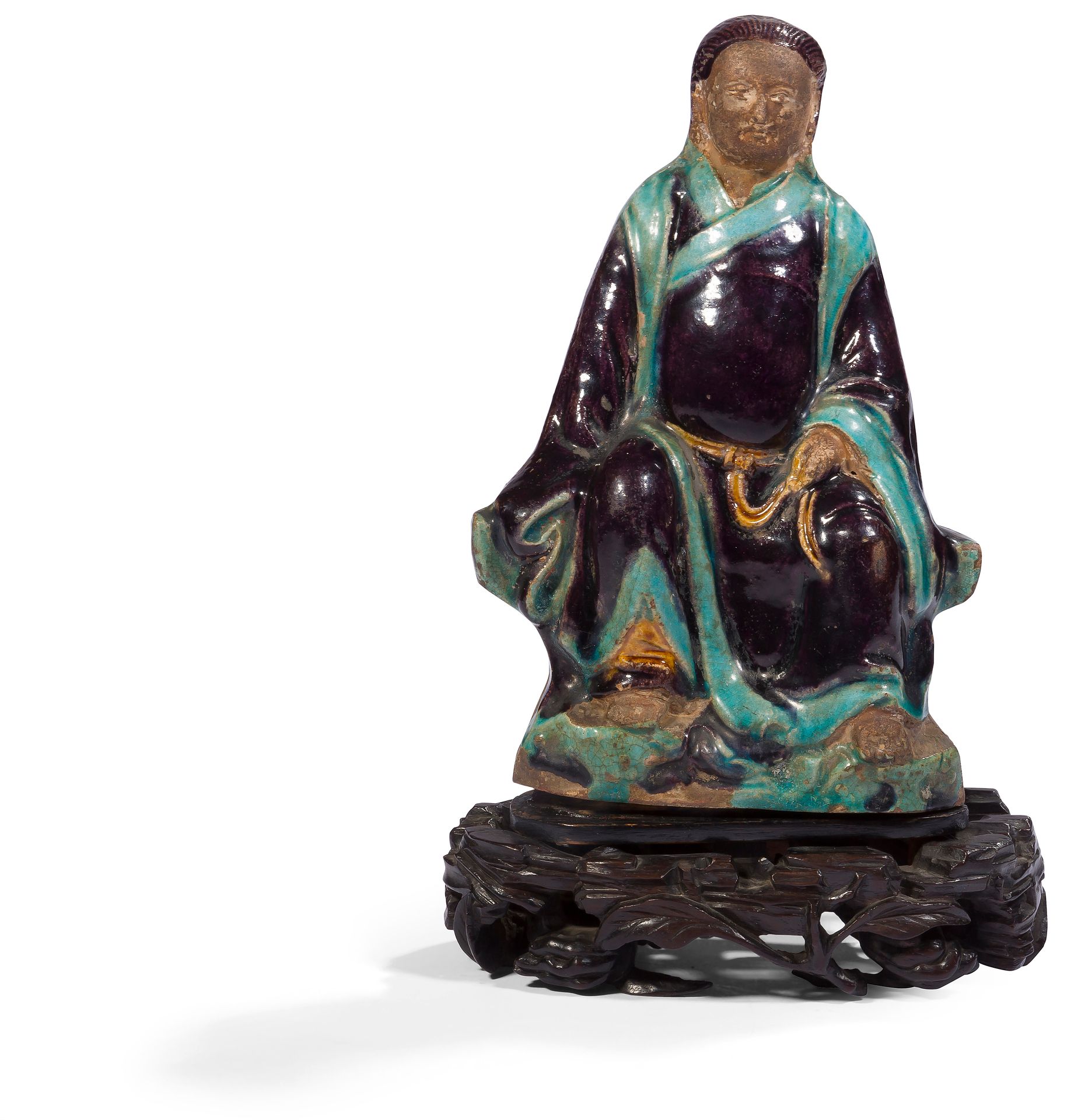 Null 多彩珐琅彩陶俑，中国，明式
关帝坐于宝座上，左手放在左膝
上。
 
高度：20.9厘米修复
。