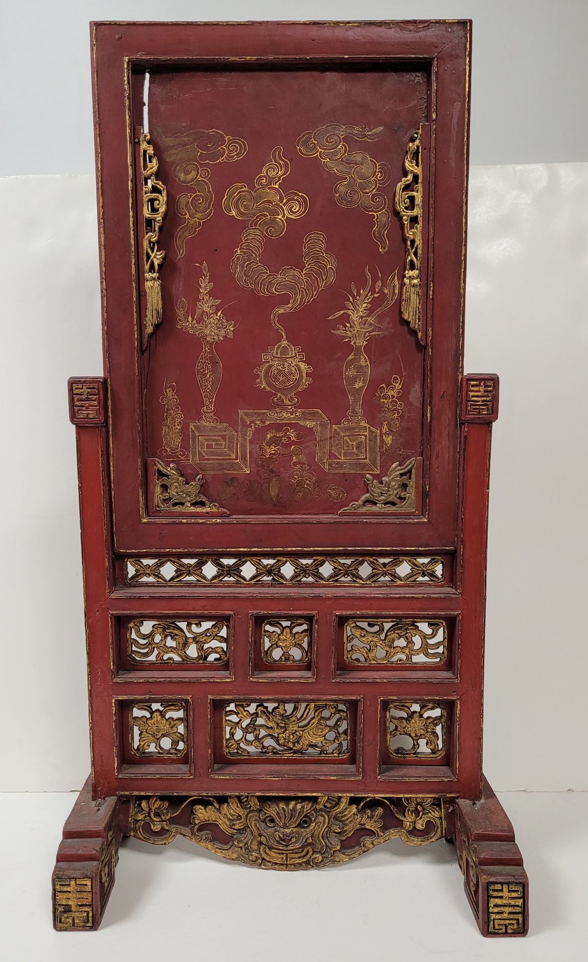 Null Lacquered wood screen, China, Ningbo, circa 1900Rectangular
, red lacquered&hellip;