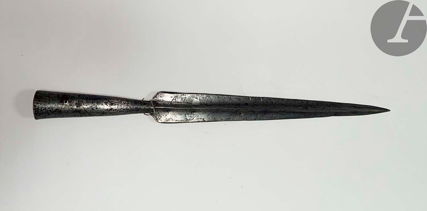 Null Revolutionary spade. 
Forged, with median edge on the obverse and flat back&hellip;