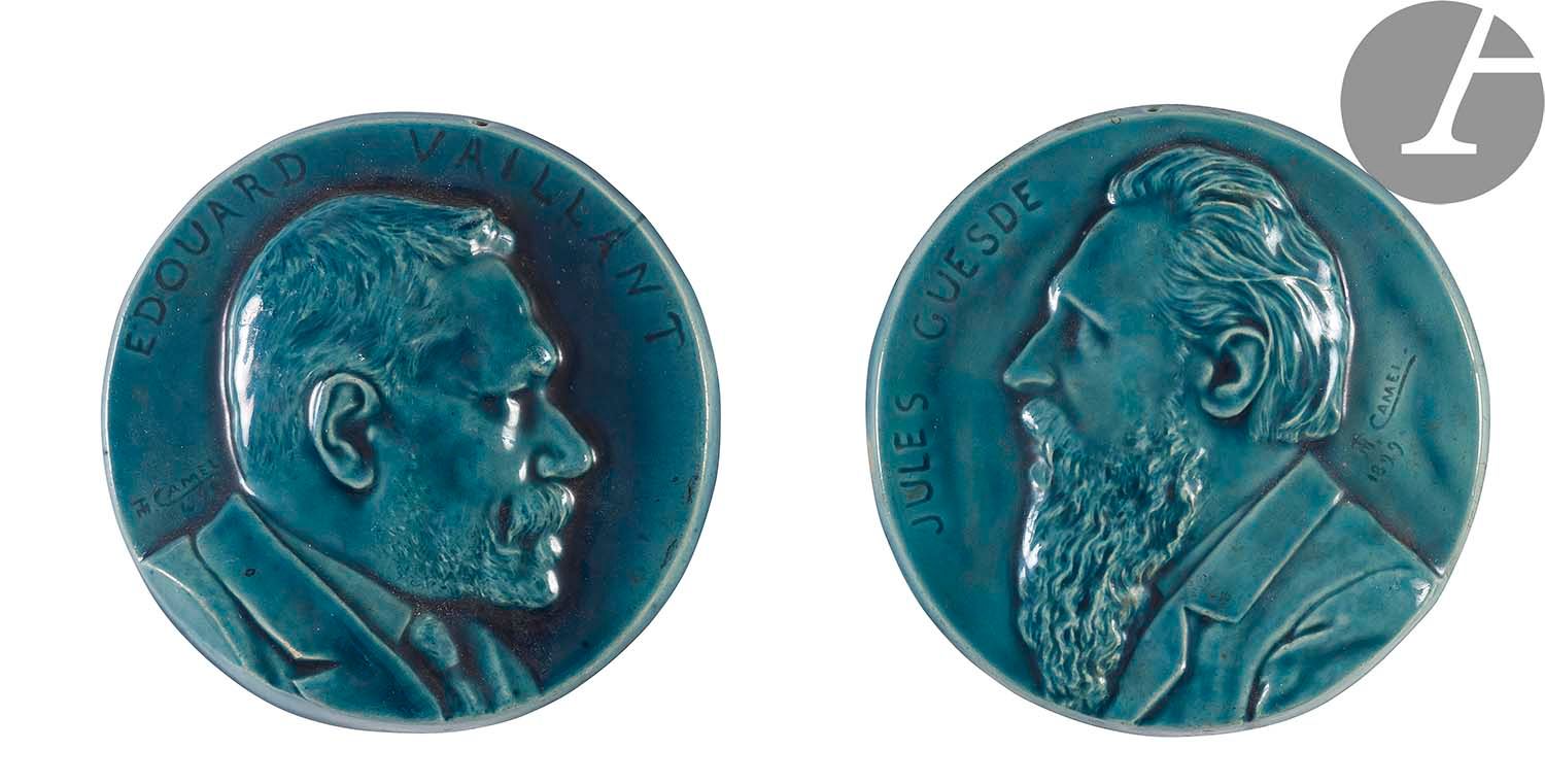Null 朱尔斯-盖斯德和爱德华-瓦扬。
两个釉面陶器纪念章，出自 "M. Carmel, 1899"。
直径：14厘米B
.E
.