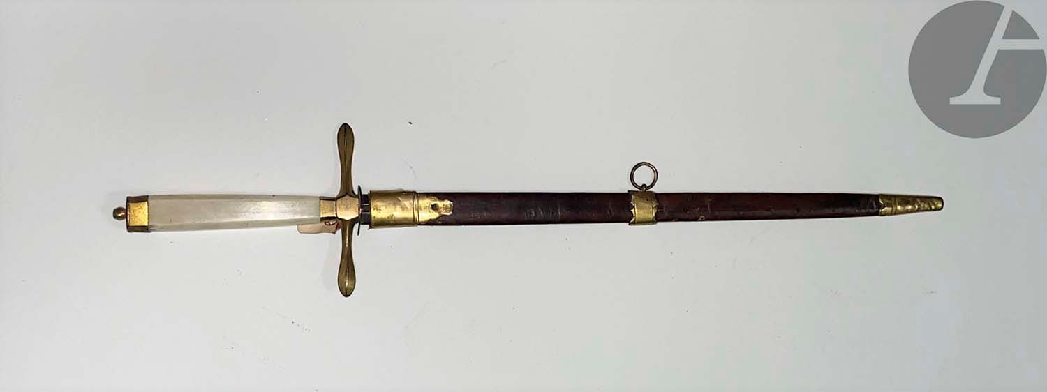 Null Foreign naval officer's dagger. 
Spindle with ivory sides. Gilt brass mount&hellip;