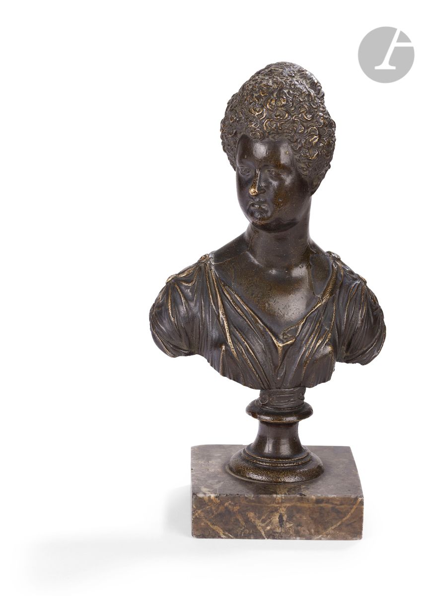 Null 
玛丽-德-梅迪西
的
 
小半身铜像，有浅棕色

的铜锈，高
 

：24.5厘米，在棕灰色大理石底座上，高：3


厘米使用





参考
 
&hellip;