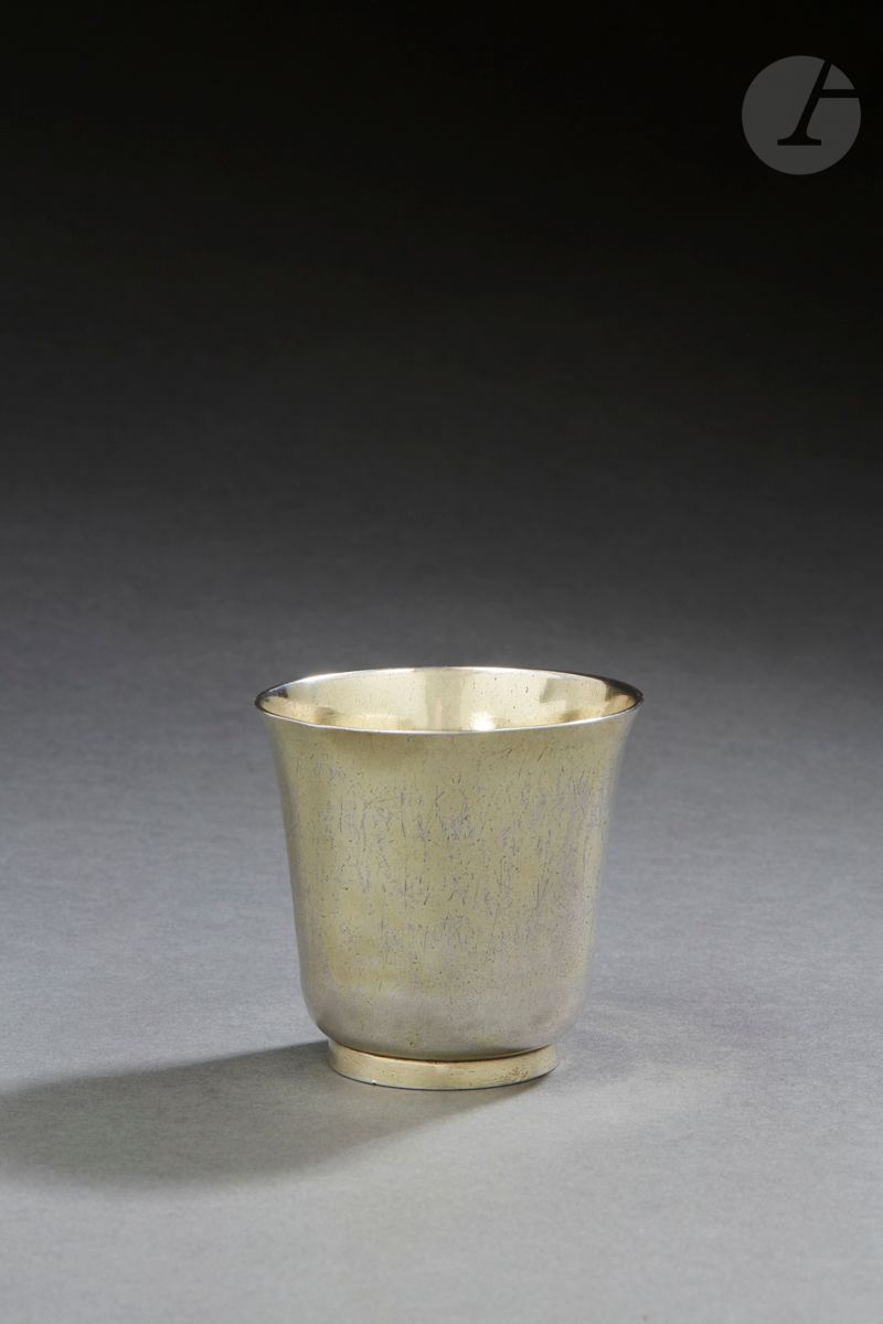 Null PARIGI 1694 - 1695
Un bicchiere originariamente in argento dorato.
Maestro &hellip;