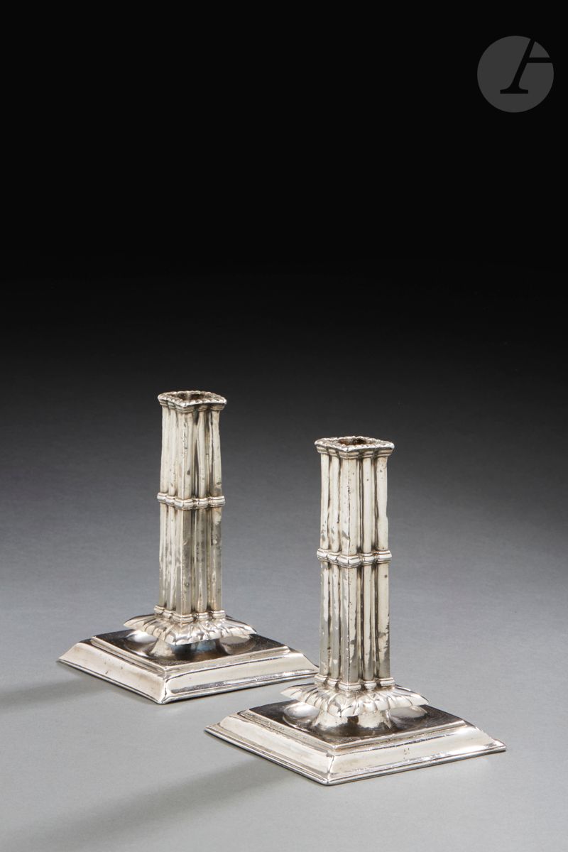 Null MONTPELLIER 1675
Pair of candlesticks with a square base, called "à la fina&hellip;