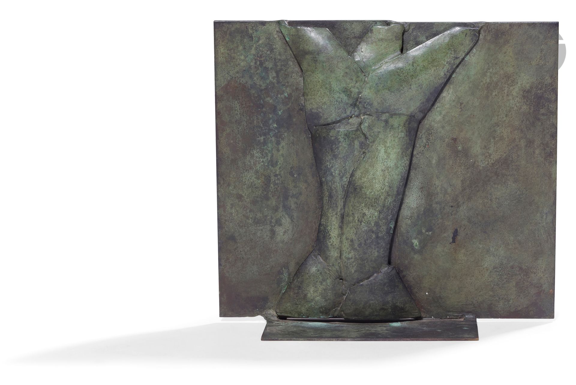 Null Sergio STOREL (1926-2017
)躯干，
1984年焊接的

青铜，

带有绿色的铜锈--独特的作品。
在露台上有签名和日期。
高度&hellip;