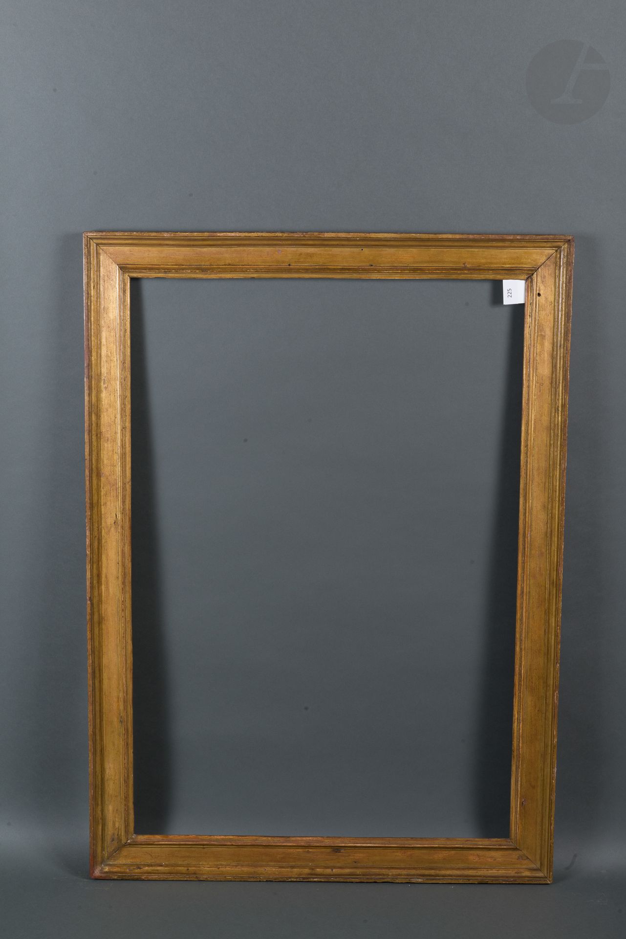 Null Frame with cassetta in molded and gilded oak. Northern country, 17th centur&hellip;