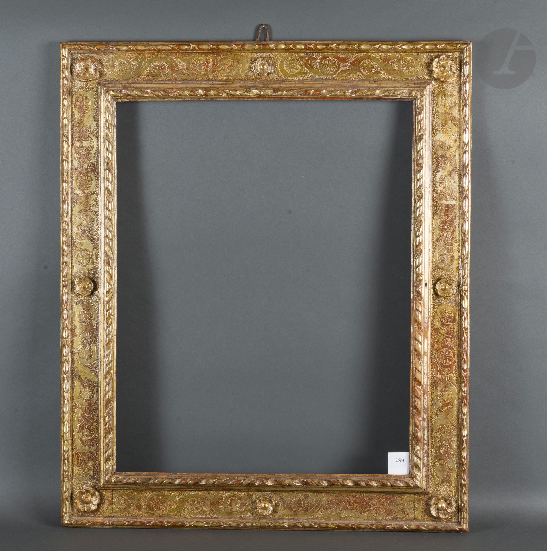 Null Frame with reversed profile and cassetta in carved and gilded wood decorate&hellip;