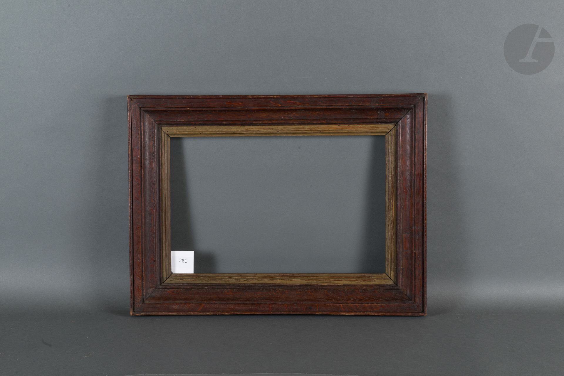 Null Cadre en chêne mouluré et teinté.
Hollande, XIXe siècle.
25,7 x 39,6 cm - P&hellip;