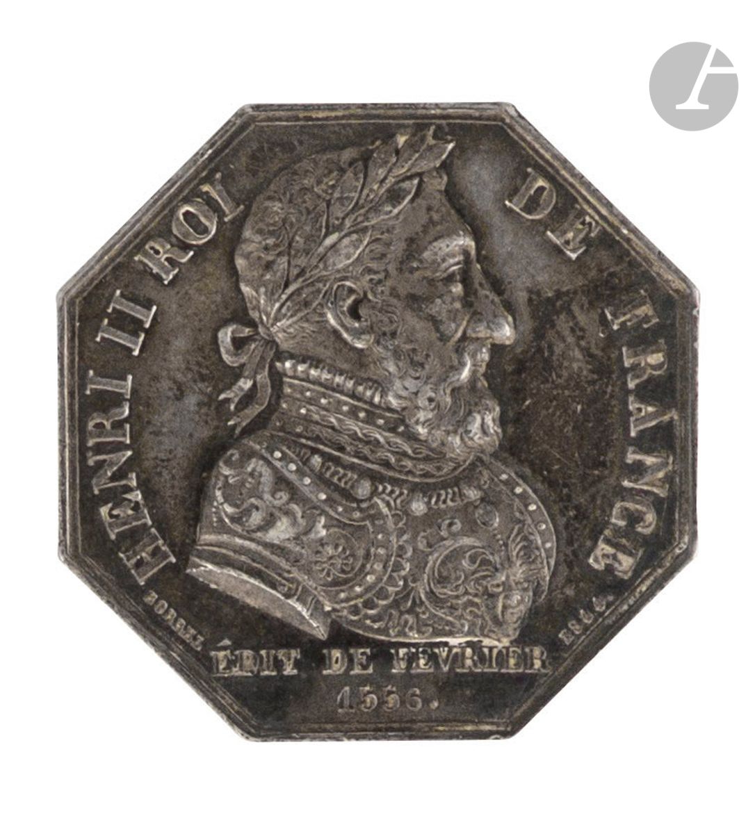 Null 三块出席令牌:
- 鲁昂拍卖公司的出席令牌。亨利二世的半身像和法律的表格。银制，八角形。
1844年。
D : 3 cm, 重量 : 16,7 g。
&hellip;