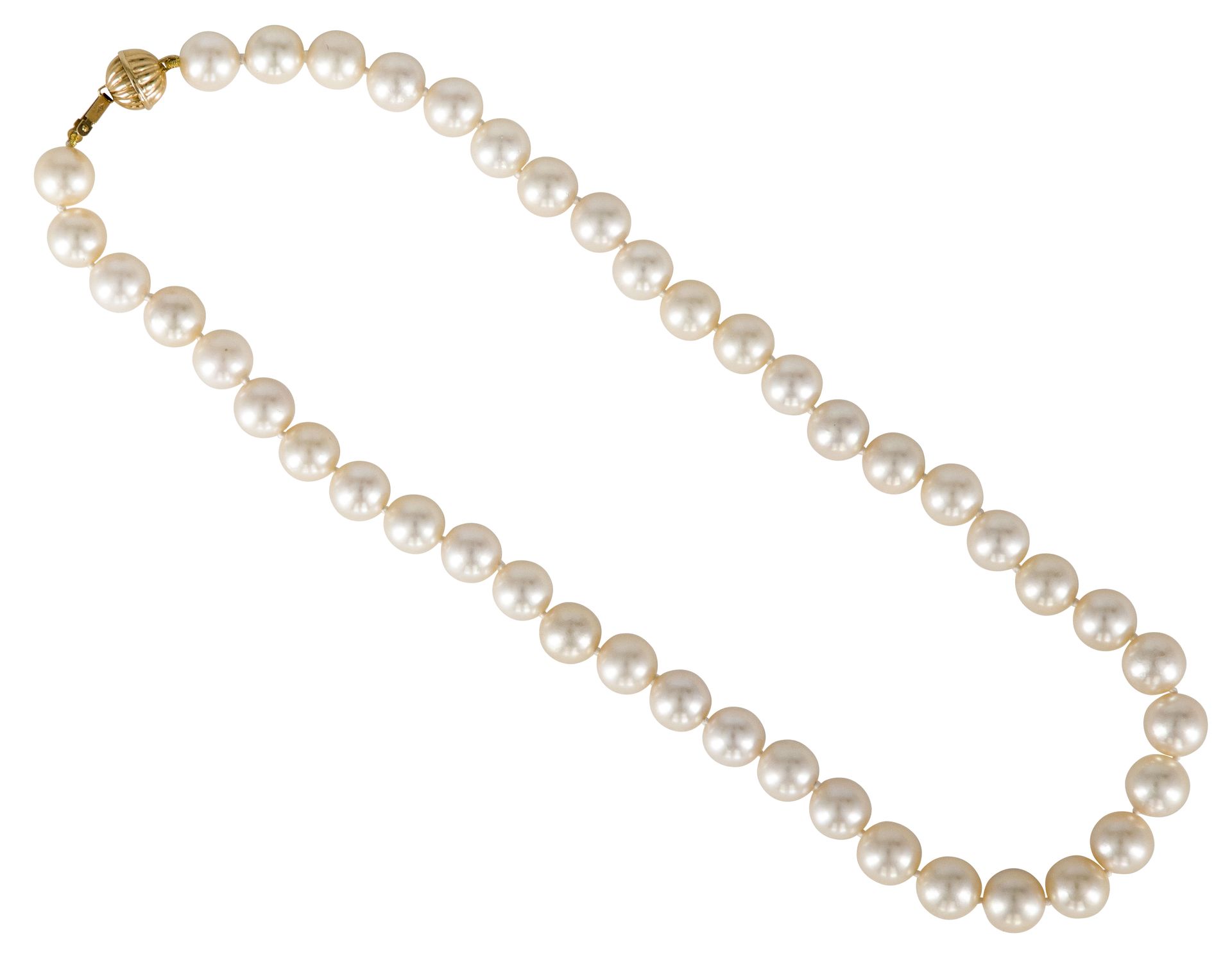 Null 养殖珍珠项链，18K（750）金凿球扣。长度：43厘米左右。毛重 : 48,7 g