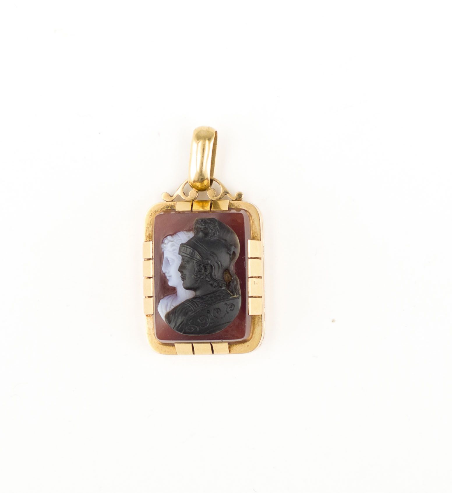 Null Pendentif porte-souvenir en or 18K (750) orné d'un camée agate deux couches&hellip;