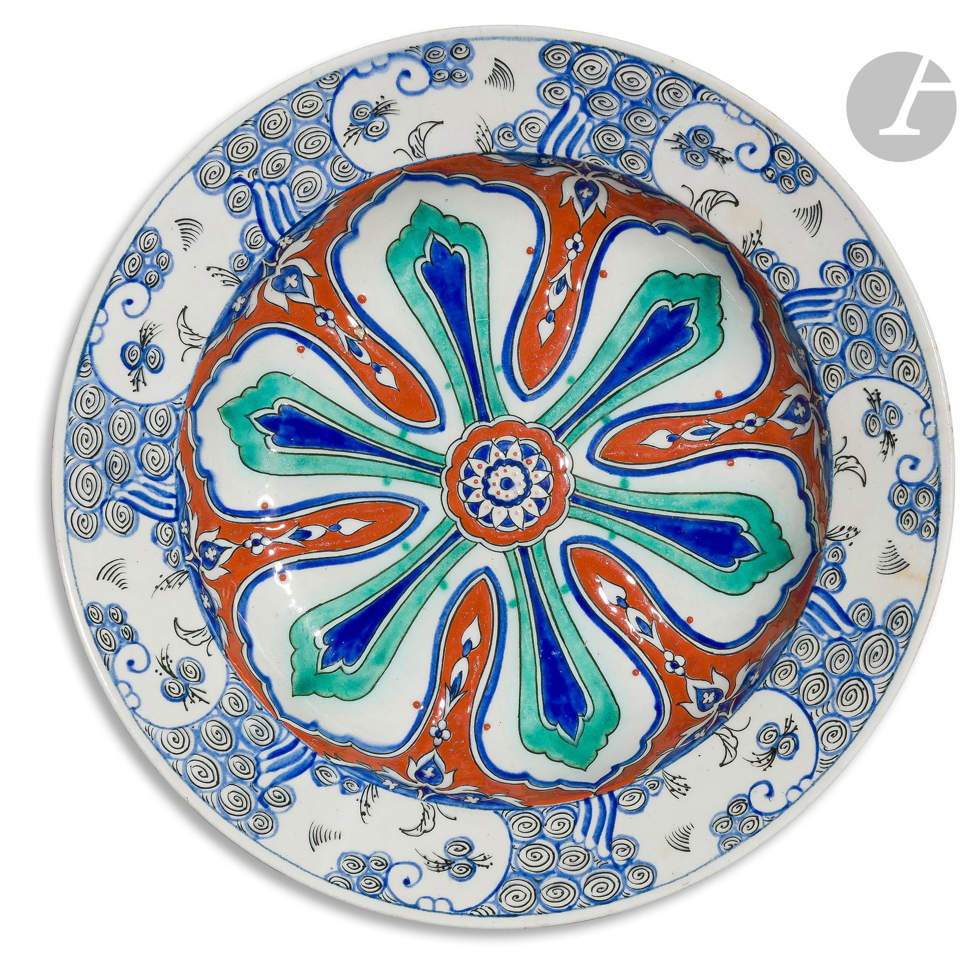 Null 萨姆松，埃米尔（1837-1913），伊兹尼克风格的盘子，19世纪末-20世纪初
圆底空心盘，陶器，红底绿色和蓝色羊角花的花环装饰，边缘有造型的波浪和&hellip;