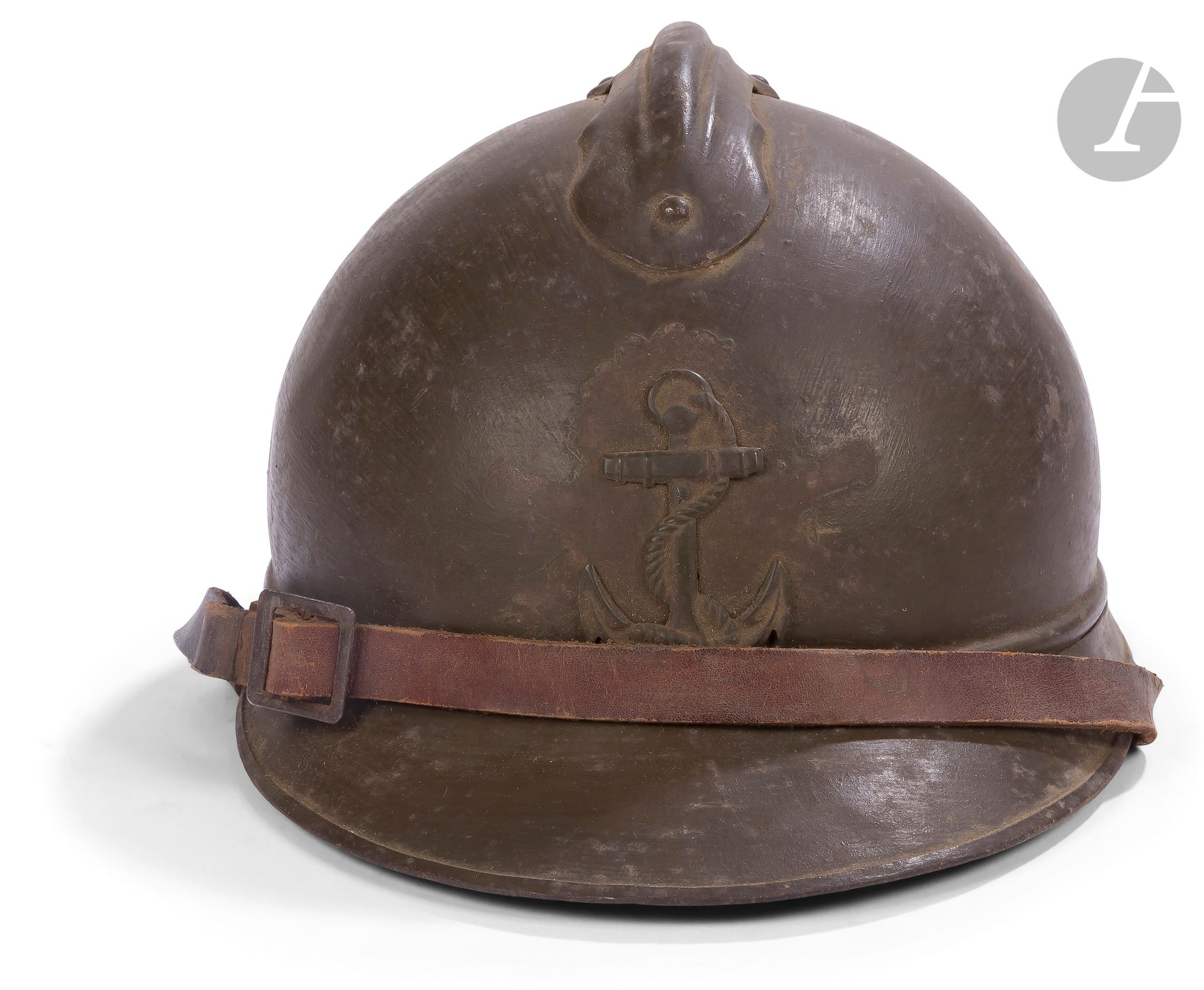 Null 阿德里安15海军陆战队步兵头盔。
漆成卡其色。配有1929型锚式头盔。
皮革下巴。
A.B.E.
