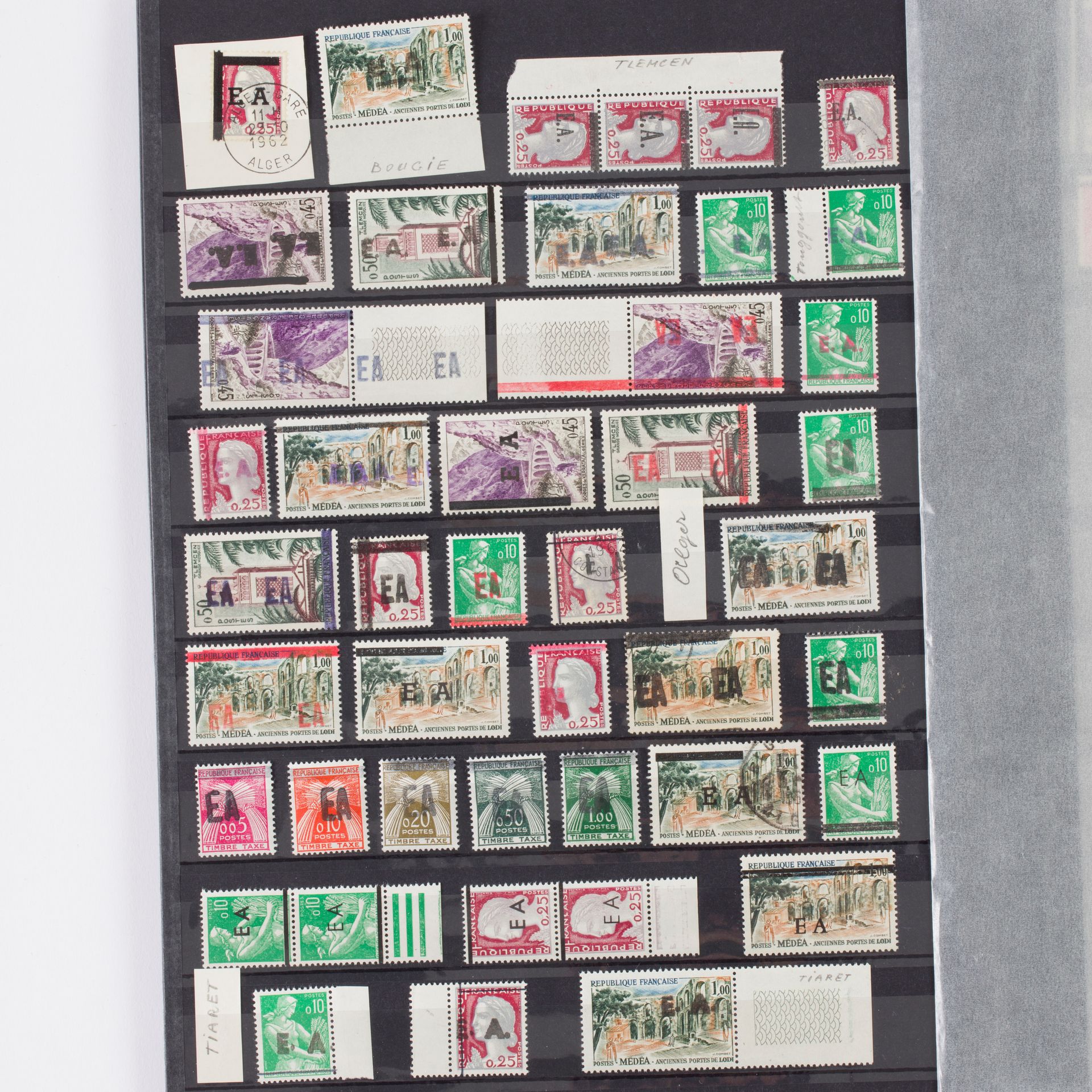Null [阿尔及利亚]
一套非常好的170多枚邮票，主要是薄荷邮票（5封信上有8份），阿尔及利亚战争时期印有 "E.A. "字样，按城市分类。一些品种和税票。&hellip;