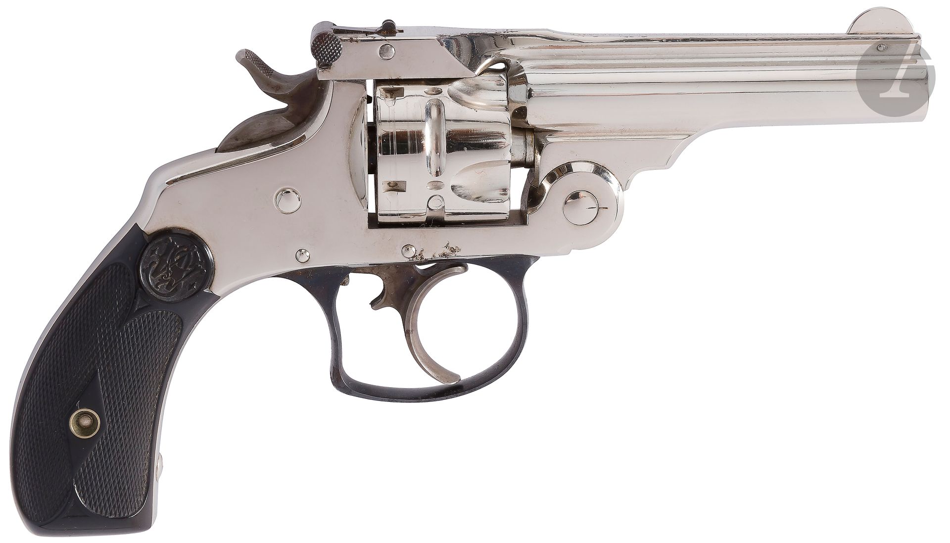 Null Revolver Smith & Wesson 32 DA, cinque colpi, calibro 32, doppia azione. 
Fu&hellip;